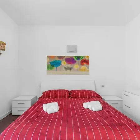 Casa vacanze Vacation Paradise In With Many Pools Iseo