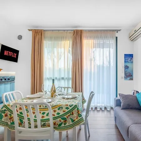 Vacation Paradise In With Many Pools * Iseo