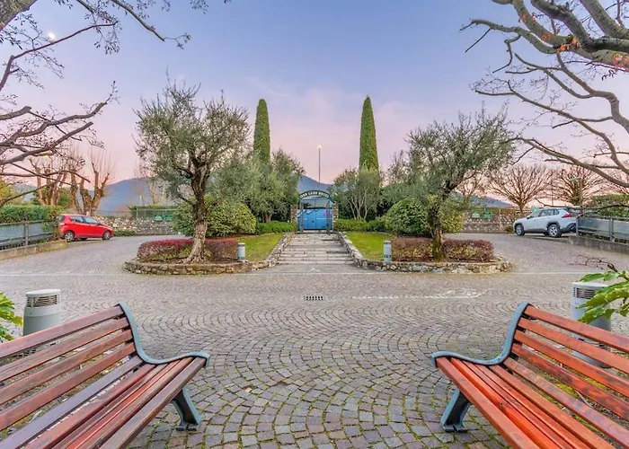 Vacation Paradise In With Many Pools Feriehus Iseo
