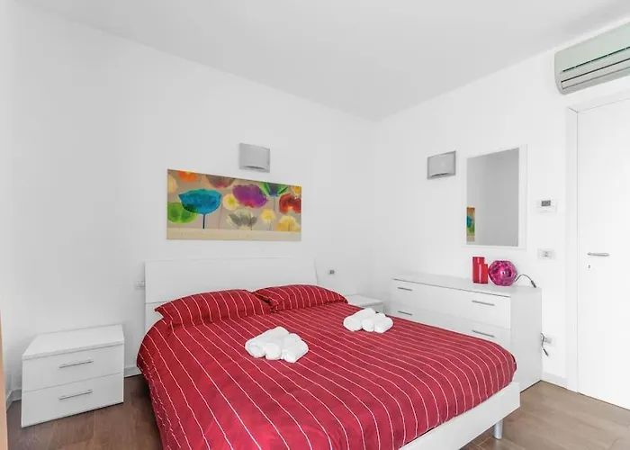 Vacation Paradise In With Many Pools Iseo
