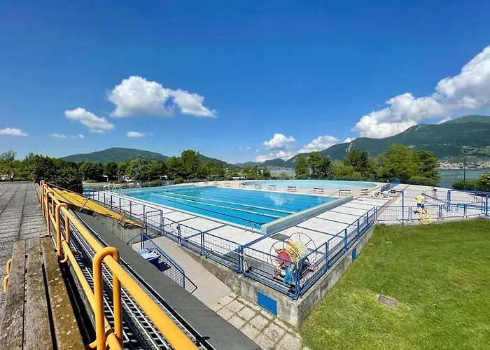 Vacation Paradise In With Many Pools * Iseo