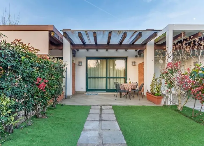 Vacation Paradise In With Many Pools Iseo